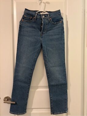 28x28 Blue Levi Wedgie Straight Ankle Jeans